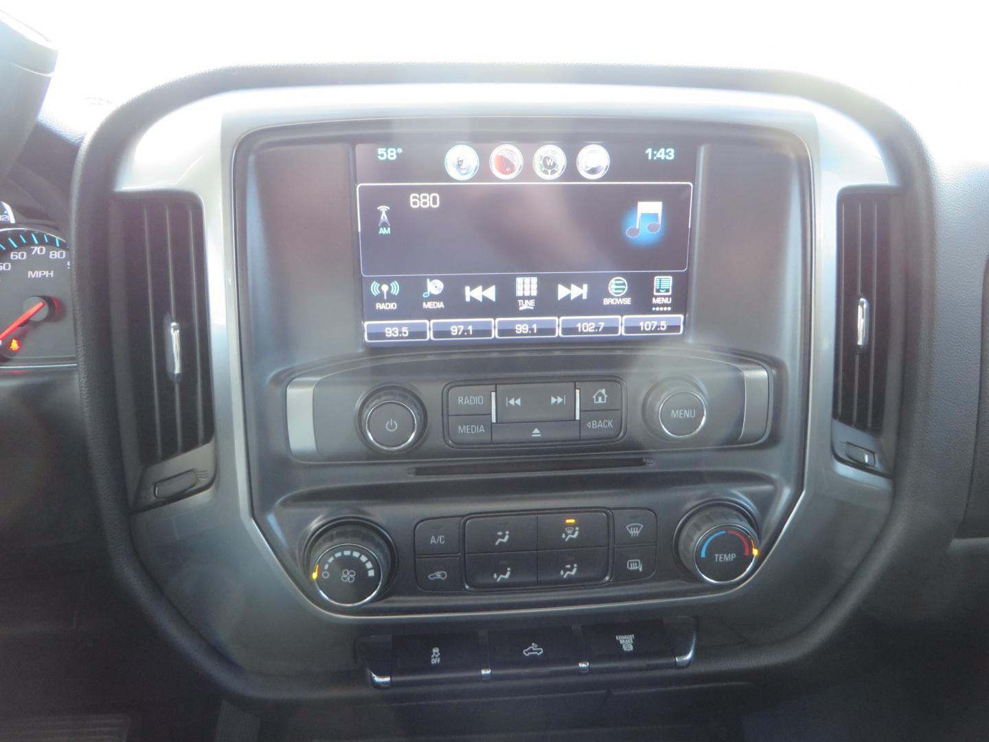 2016 White /Gray Chevrolet Silverado 2500HD LT Crew Cab 4WD (1GC1KVE81GF) with an 6.6L V8 OHV 32V TURBO DIESEL engine, 6A transmission, located at 2630 Grass Valley Highway, Auburn, CA, 95603, (530) 508-5100, 38.937893, -121.095482 - Features- Pro Comp suspension, Method Race wheels, Yokohama tires, Amp steps, Fox remote reservoir shocks, Air Bags, Smoked tail lights, LED back up lights, Weathertech floor liners, and window tint. - Photo#22